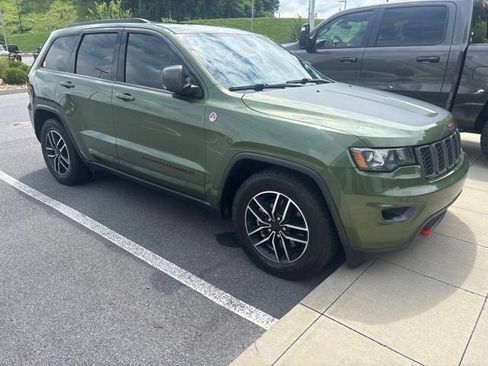 Used 2021 Jeep Grand Cherokee Trailhawk AWD/4WD image 3