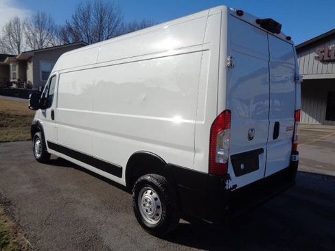 Used 2023 RAM ProMaster 2500 w/ Driver Convenience Group image 3