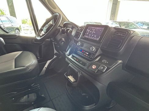 Used 2024 RAM ProMaster 2500 w/ Convenience Group FWD image 30