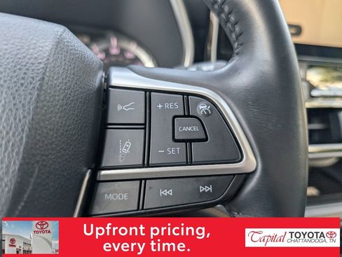 Used 2023 Toyota Highlander Bronze Edition image 18