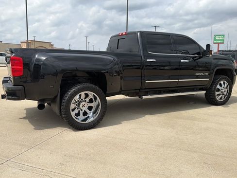 Used 2015 GMC Sierra 3500 Denali w/ Duramax Plus Package image 28