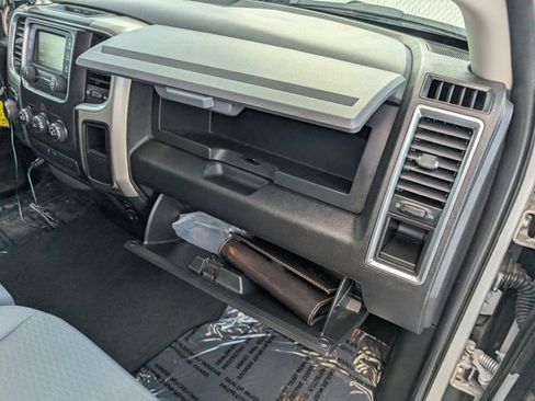 Used 2017 RAM 1500 Classic SLT image 30