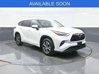 Used 2022 Toyota Highlander XLE
