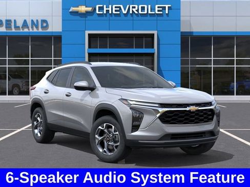 New 2026 Chevrolet Trax LT w/ Driver Confidence Package FWD image 8