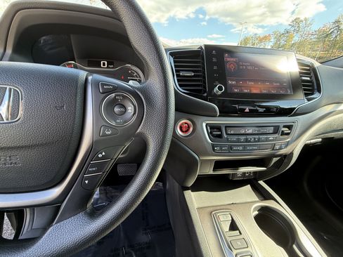 Used 2021 Honda Ridgeline Sport image 23