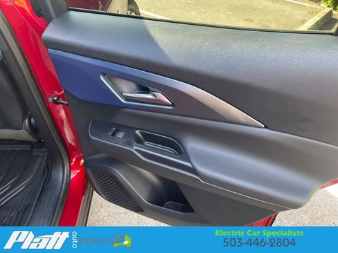 Used 2024 Chevrolet Equinox EV LT w/ LPO, Blackout Package FWD image 45