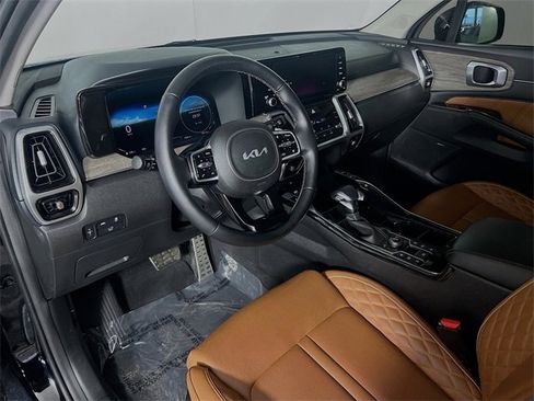 Used 2022 Kia Sorento SX Prestige w/ Rust Color Package image 10