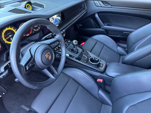 Certified 2022 Porsche 911 GT3 RWD image 4