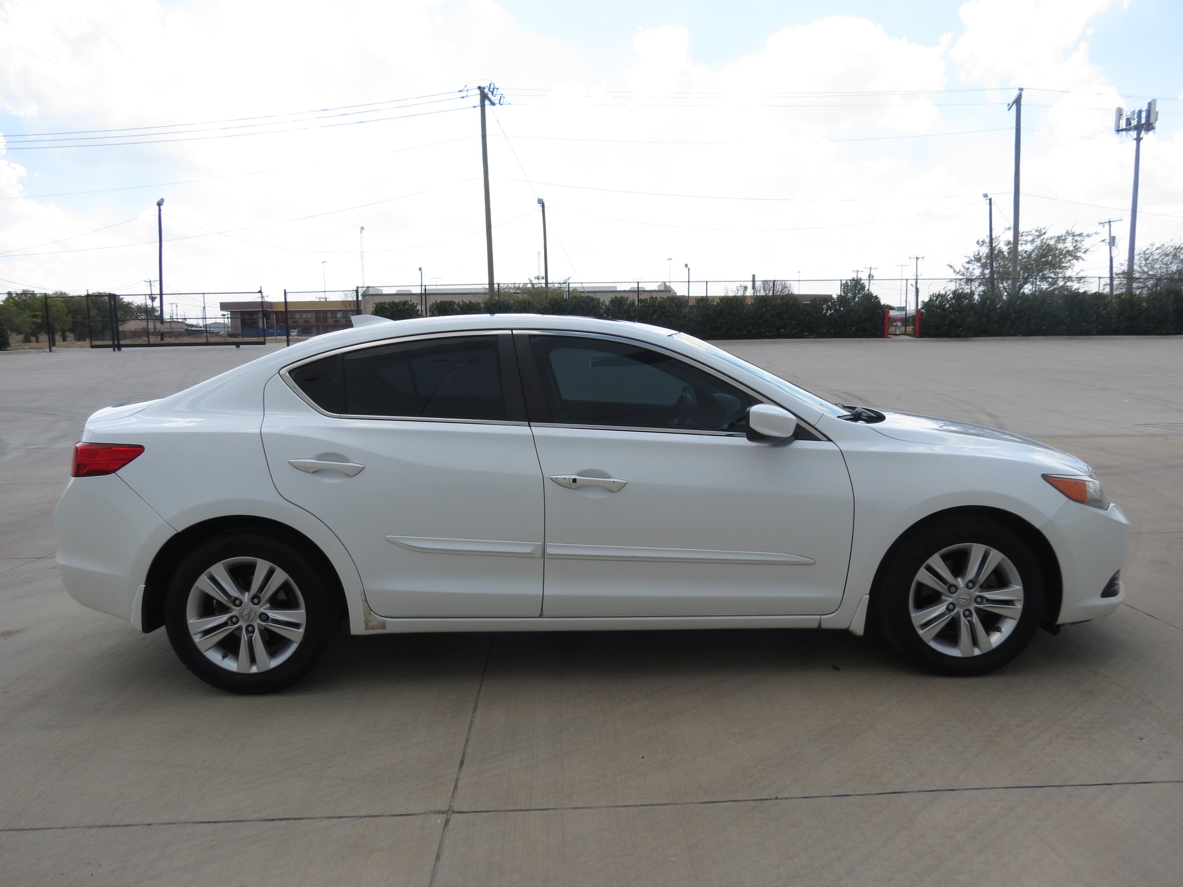 Used 2013 Acura ILX FWD image 6