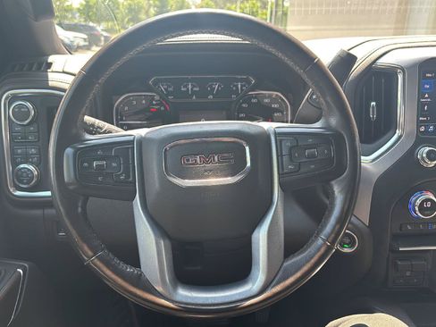 Used 2022 GMC Sierra 1500 SLT w/ SLT Premium Package AWD/4WD image 7