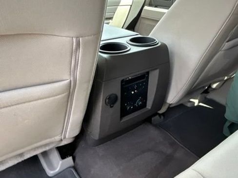 Used 2014 Ford Expedition XL AWD/4WD image 19