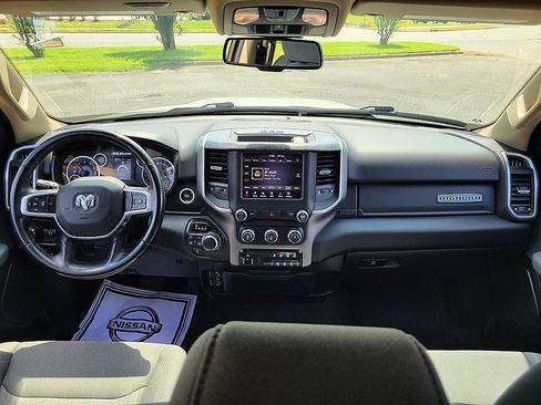 Used 2019 RAM 1500 Big Horn AWD/4WD image 28