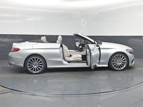 Used 2018 Mercedes-Benz C 300 Cabriolet image 45