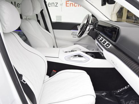Used 2026 Mercedes-Benz Maybach GLS 600 4MATIC image 16