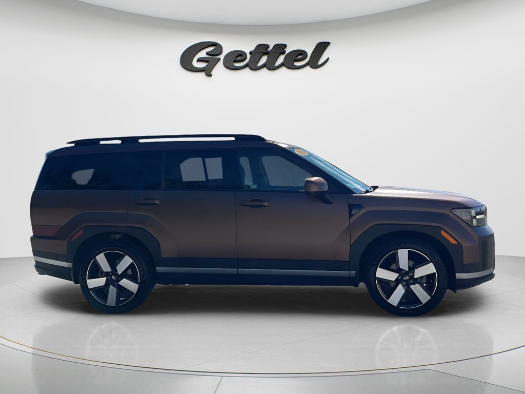 Used 2024 Hyundai Santa Fe Limited FWD image 4