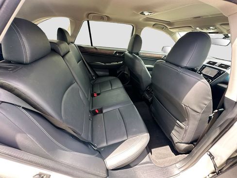 Used 2019 Subaru Outback 2.5i Limited w/ Popular Package #2 AWD/4WD image 27