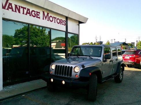 Used 2017 Jeep Wrangler Unlimited Sport w/ Quick Order Package 24S AWD/4WD image 1