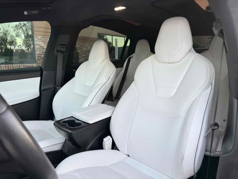 Used 2016 Tesla Model X 90D image 48