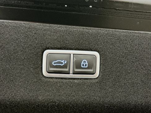 Used 2023 Hyundai Ioniq 6 SEL image 31