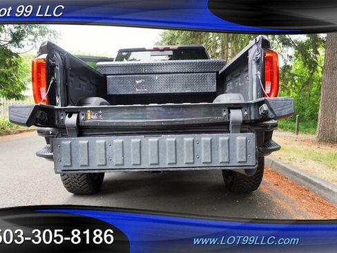 Used 2020 GMC Sierra 3500 Denali w/ Denali Ultimate Package AWD/4WD image 17