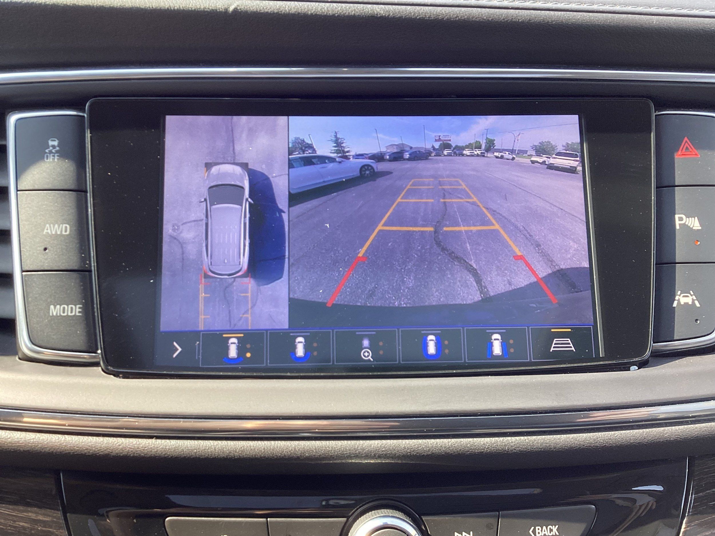 Used 2021 Buick Enclave Avenir w/ Avenir Technology Package AWD/4WD image 24