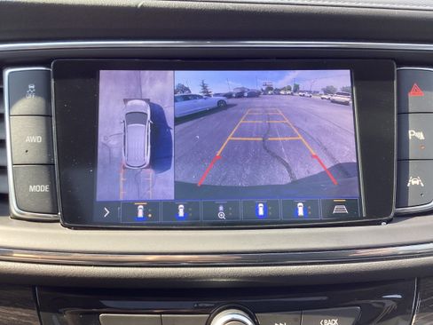 Used 2021 Buick Enclave Avenir w/ Avenir Technology Package AWD/4WD image 24