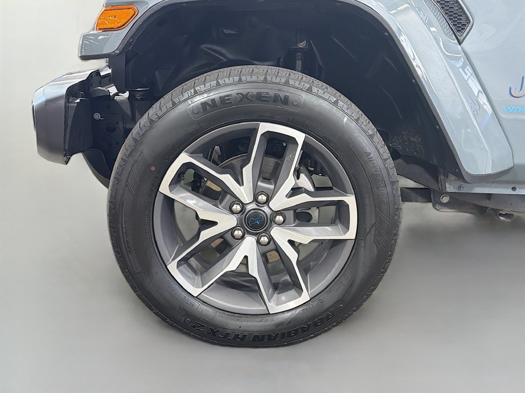 Used 2024 Jeep Wrangler Unlimited w/ Convenience Group AWD/4WD image 31
