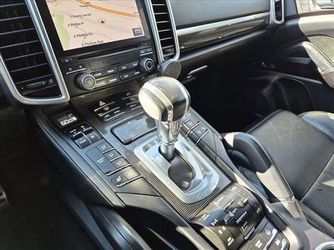 Used 2018 Porsche Cayenne Turbo AWD/4WD image 12