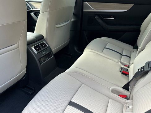 Certified 2025 MAZDA CX-70 Plug-In Hybrid w/ Premium Pkg image 14