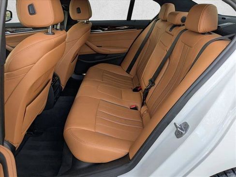 Used 2019 BMW 540i w/ Convenience Package RWD image 18