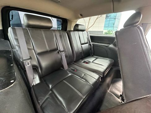 Used 2010 Chevrolet Suburban 2500 w/ Skid Plate Package image 18