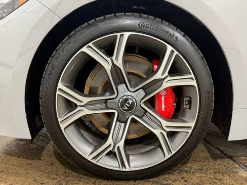 Used 2021 Kia Stinger GT2 AWD/4WD image 14