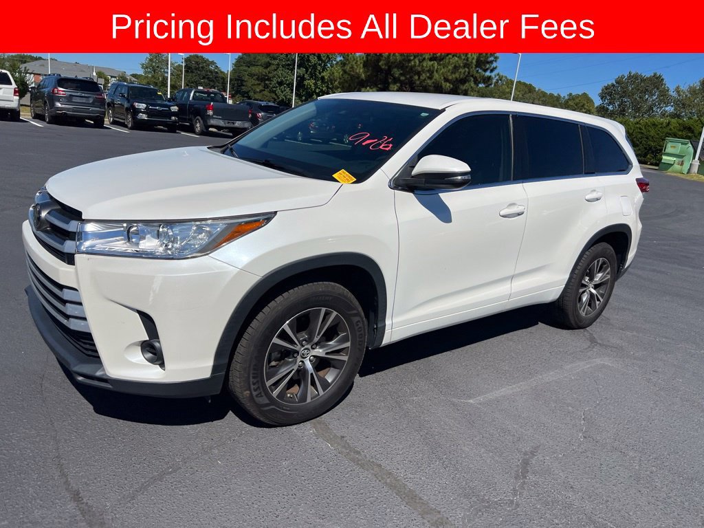Used 2017 Toyota Highlander LE FWD image 12