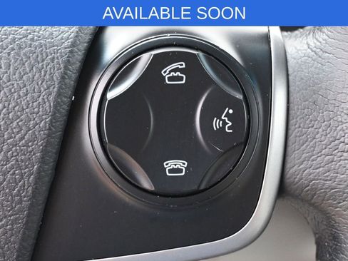 Used 2014 Toyota Camry XLE w/ Leather Package image 18