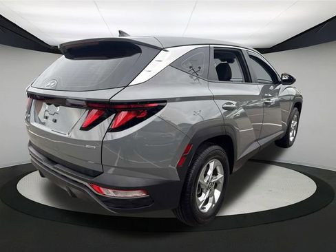 Certified 2024 Hyundai Tucson SE image 10