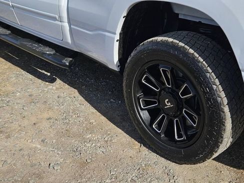 Used 2019 RAM 1500 Big Horn image 9