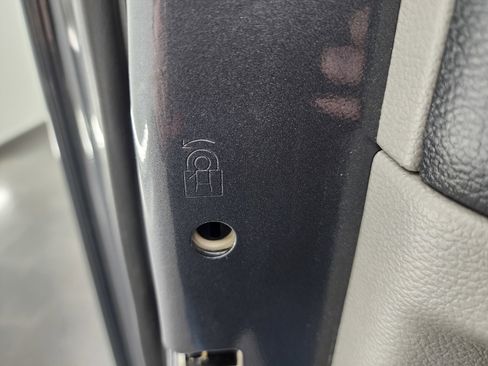 Used 2022 Ford F350 XLT w/ XLT Value Package image 40