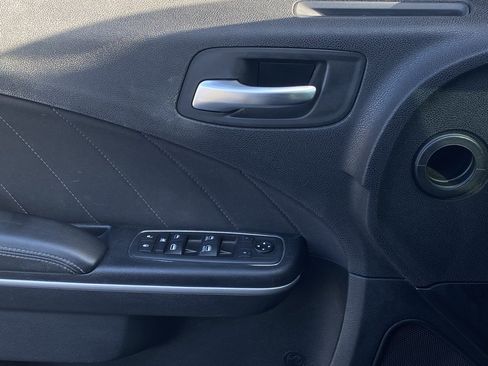 Used 2020 Dodge Charger SXT image 20