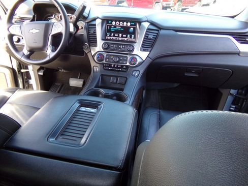 Used 2016 Chevrolet Suburban LT image 35