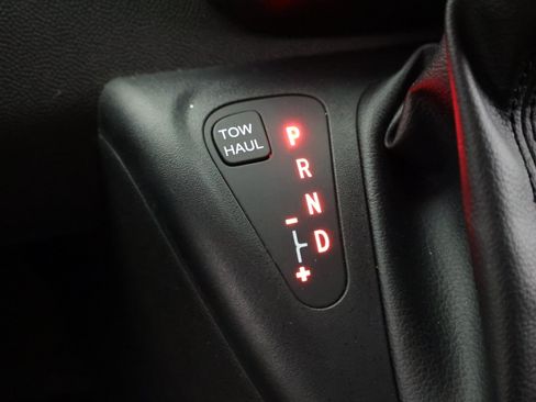 Used 2023 RAM ProMaster 2500 FWD image 12