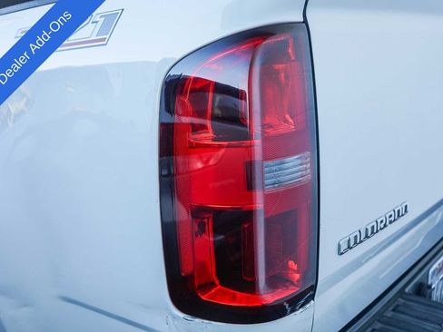 Used 2017 Chevrolet Colorado Z71 image 7