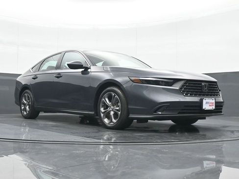 Used 2023 Honda Accord EX image 24