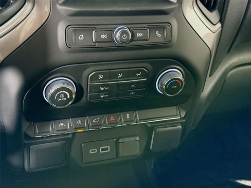 New 2026 Chevrolet Silverado 1500 Custom AWD/4WD image 9