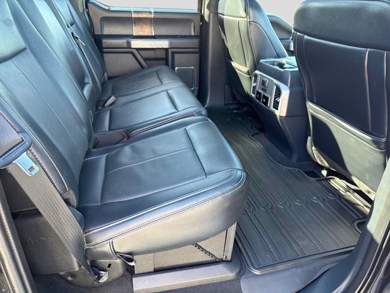 Used 2022 Ford F250 Lariat w/ Lariat Ultimate Package AWD/4WD image 20