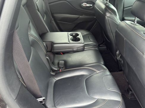 Used 2016 Jeep Cherokee Limited AWD/4WD image 13