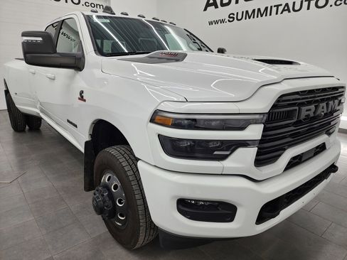Used 2025 RAM 3500 Laramie image 2