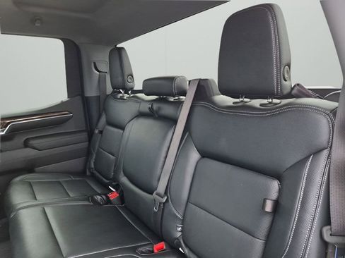Used 2024 GMC Sierra 1500 Elevation image 19
