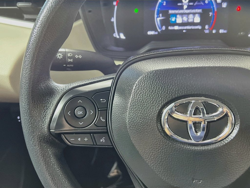 Used 2026 Toyota Corolla LE FWD image 16