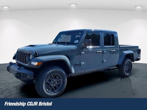 New 2025 Jeep Gladiator Sport image 1