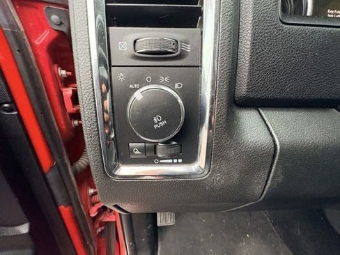 Used 2015 RAM 1500 Laramie w/ Convenience Group image 27